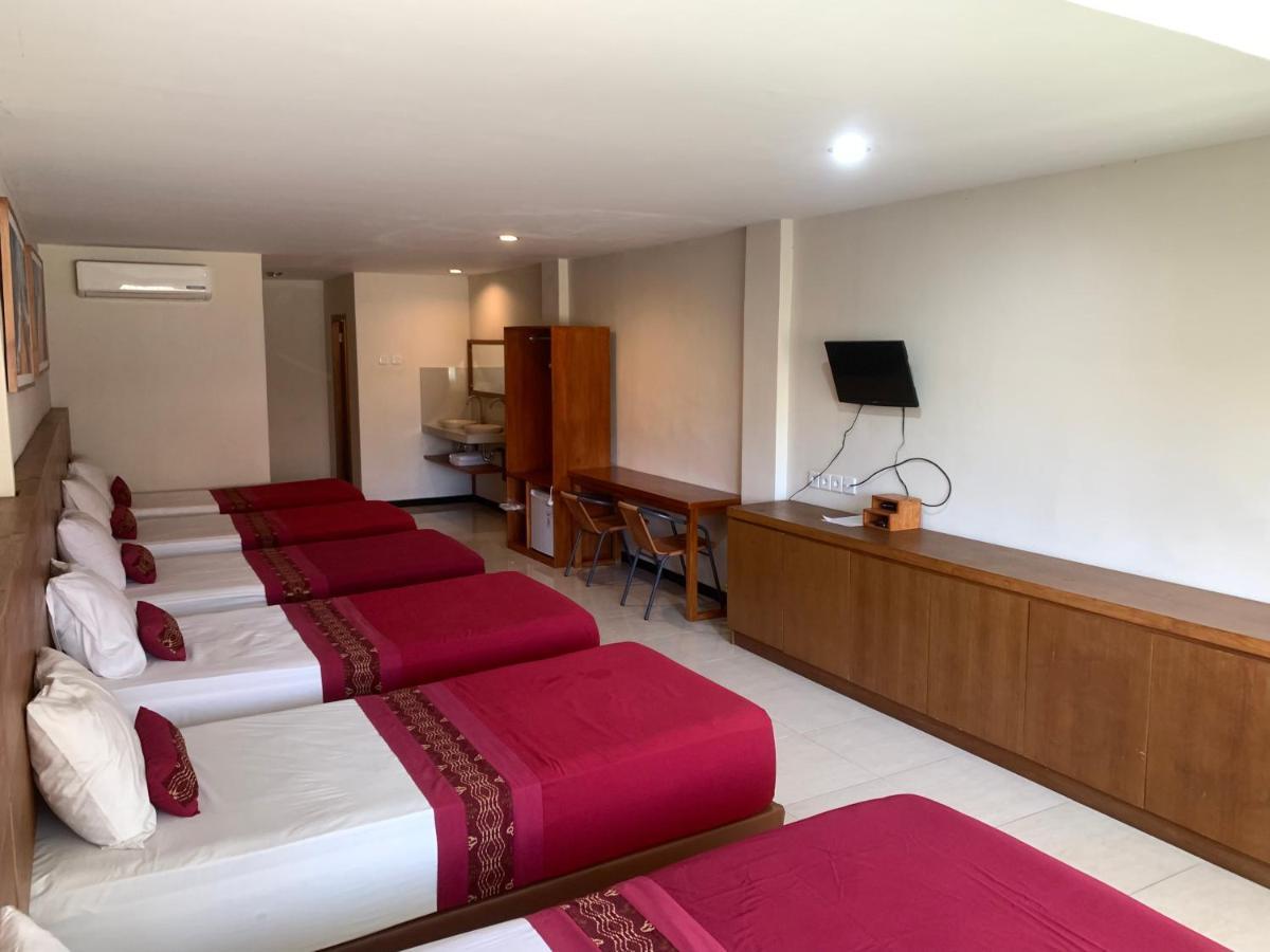Kuta Suci Guesthouse Екстер'єр фото