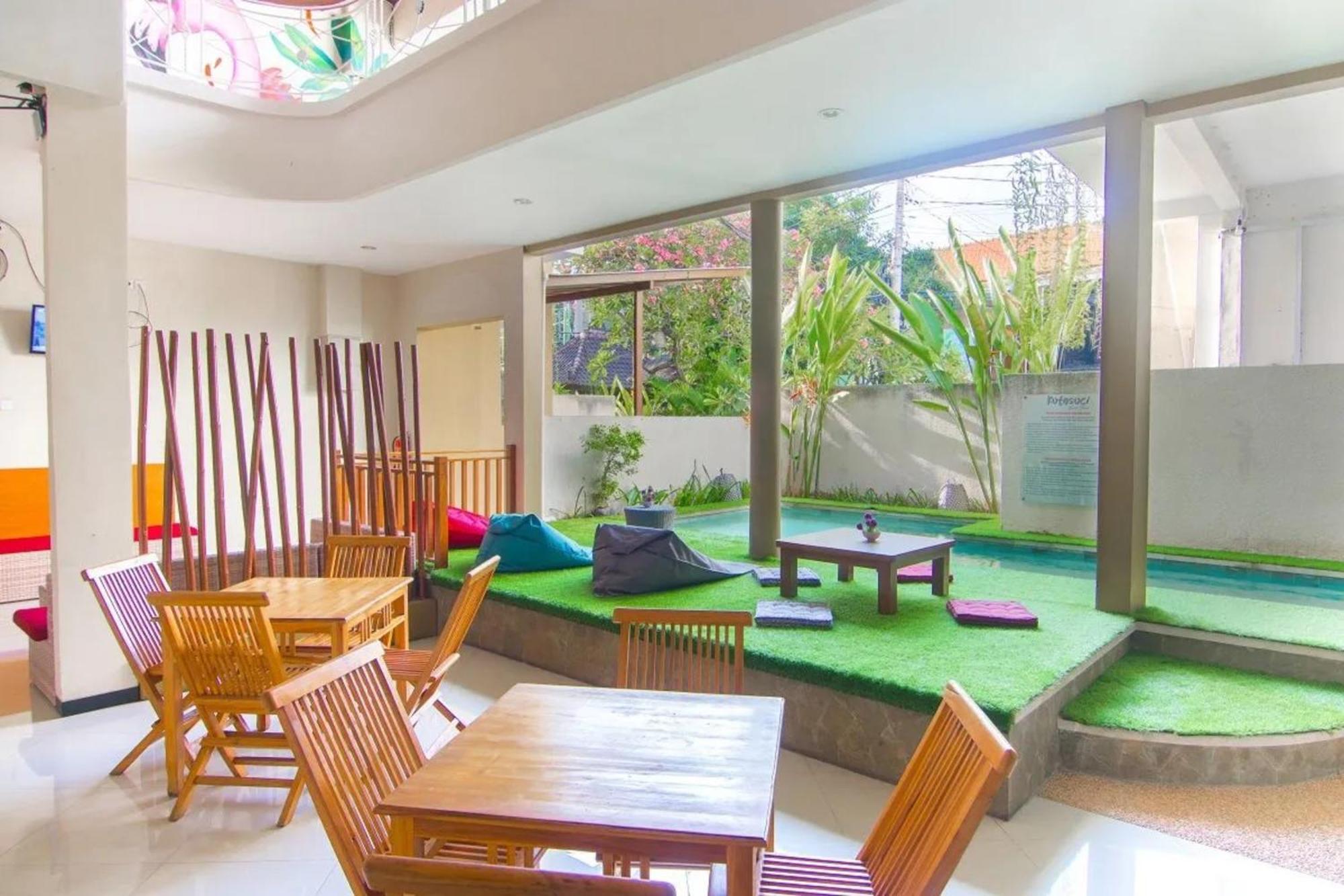 Kuta Suci Guesthouse Екстер'єр фото
