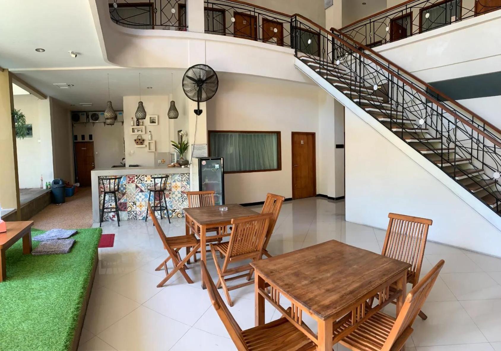 Kuta Suci Guesthouse Екстер'єр фото