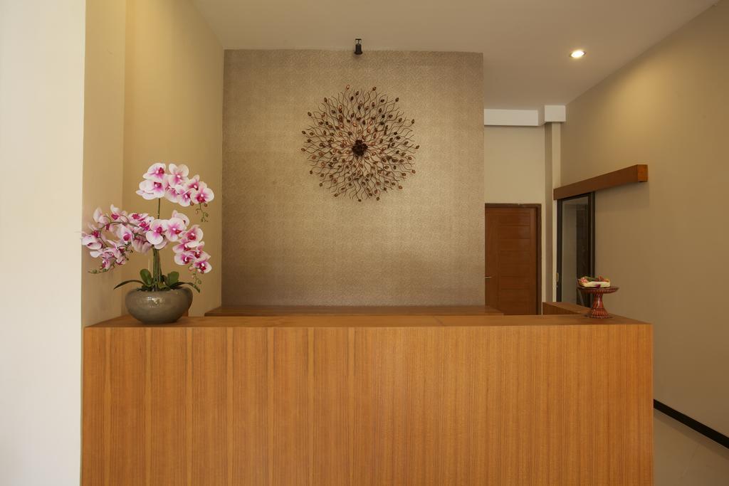 Kuta Suci Guesthouse Екстер'єр фото